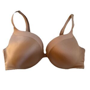 Victorias Secret 34C Bra Push-Up Pigeonnant Tan Underwire Back Closure